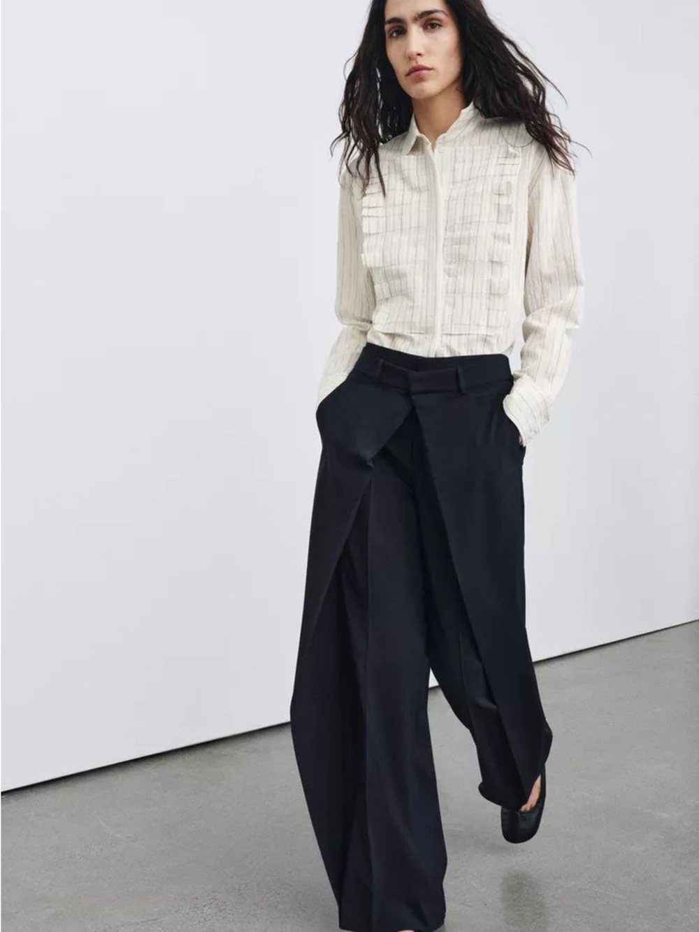NWT Zara Black Wide-Leg Draped Front Trousers